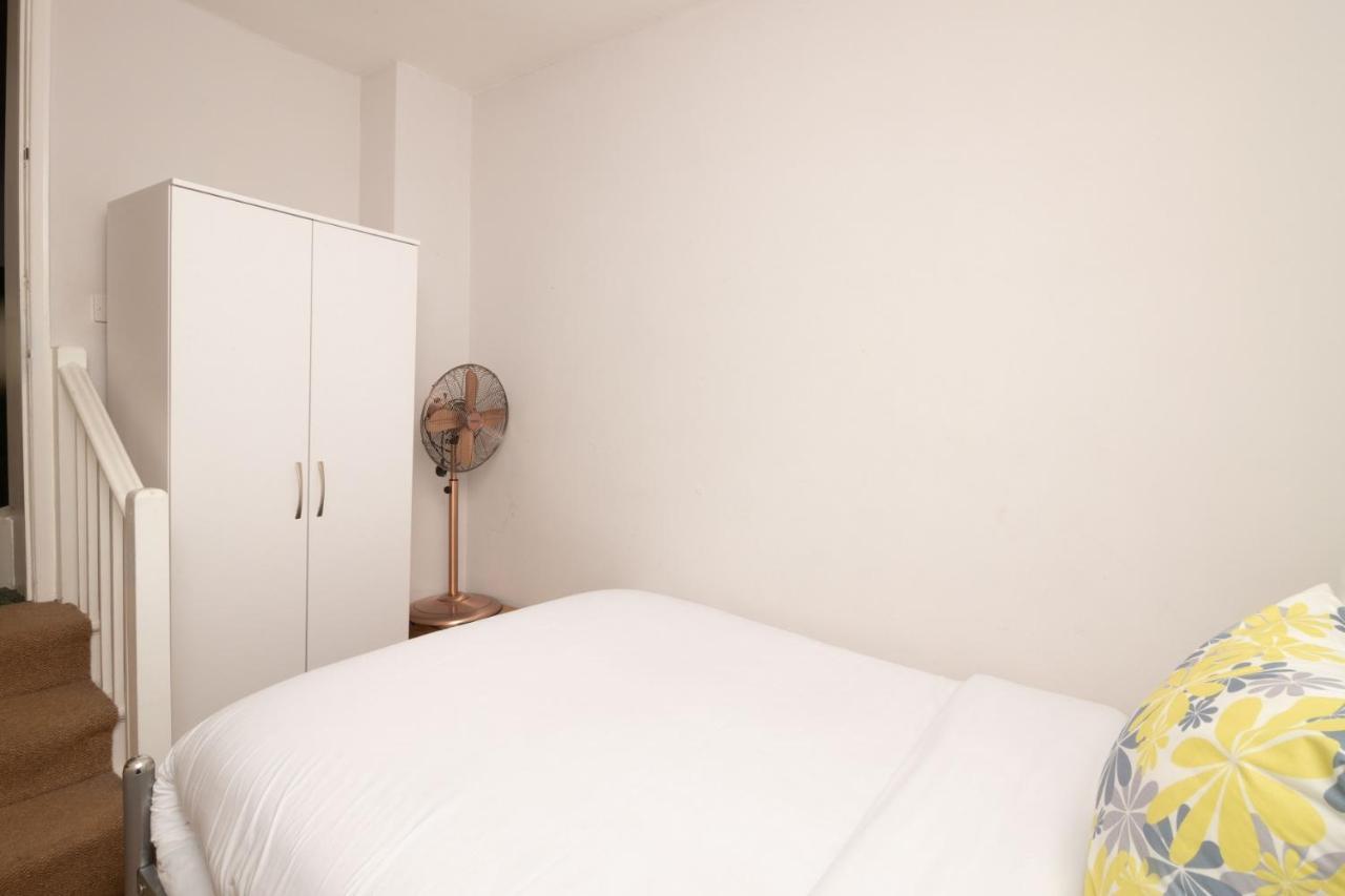 The Angel Place Hideaway - Fair 4Bdr House With Terrace London Kültér fotó